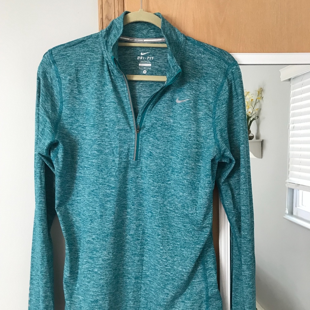 Nike Dry-Fit Long Sleeve Qtr Zip
